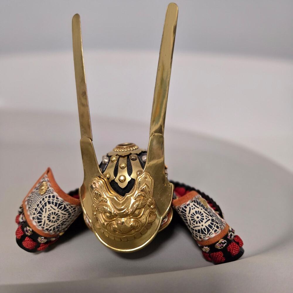 Japanese kabuto‎ ornament small shelf decor